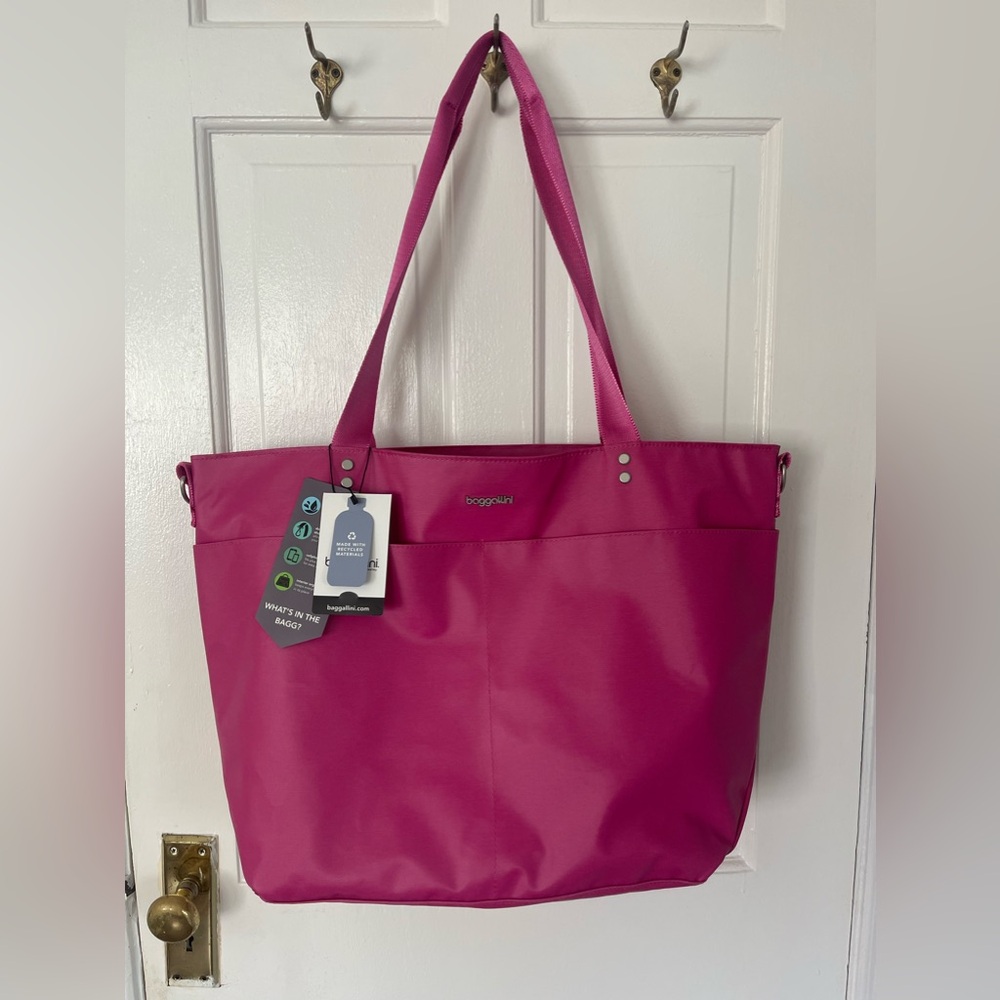 PERFECT WATERPROOF TOTE BRAND NEW WITH TAGS